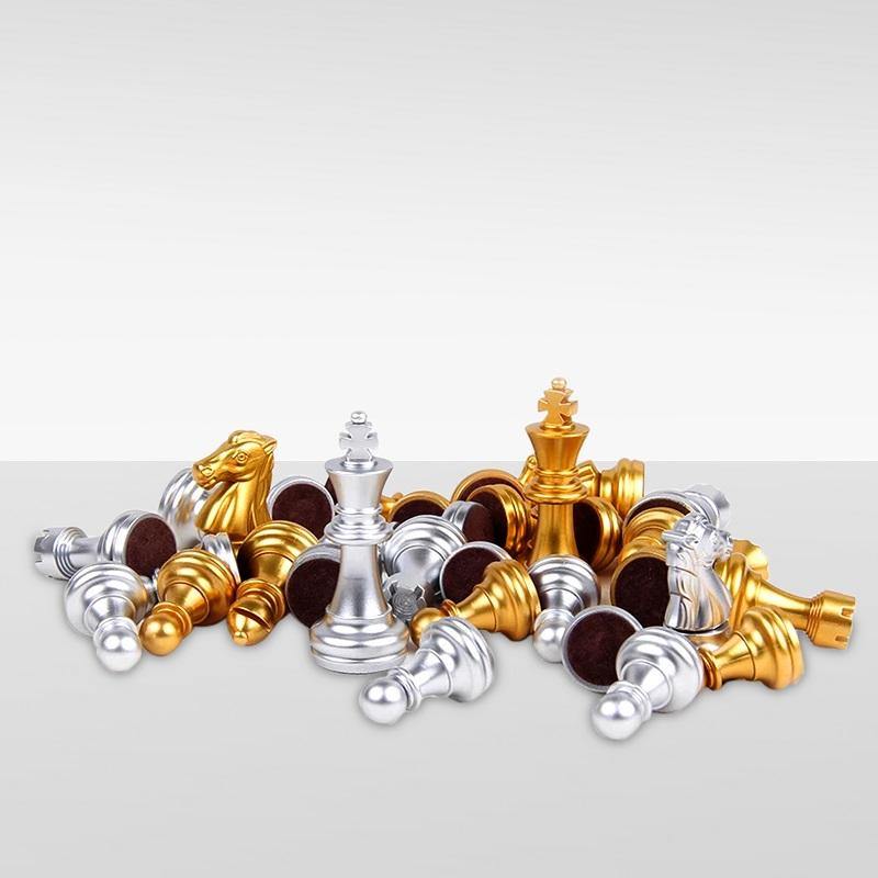 Medieval Portable Chess Set - The BIG Boy Shop
